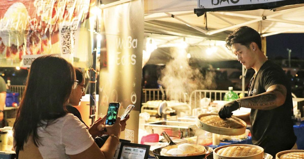 Que trouve-t-on au nouveau marché nocturne de Toronto où tout coûte 10 $ ou moins
