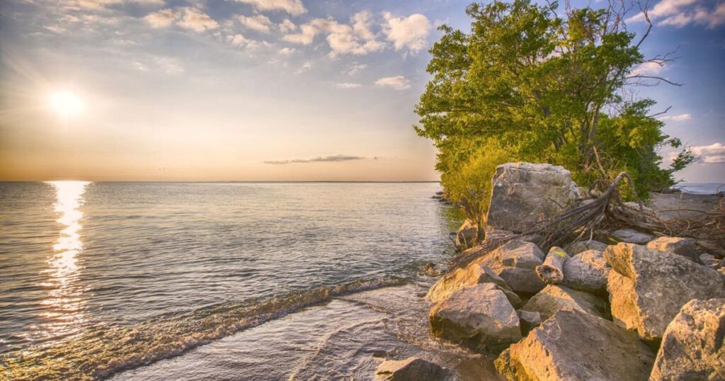 Plage de sable en Ontario située au point le plus au sud du continent canadien