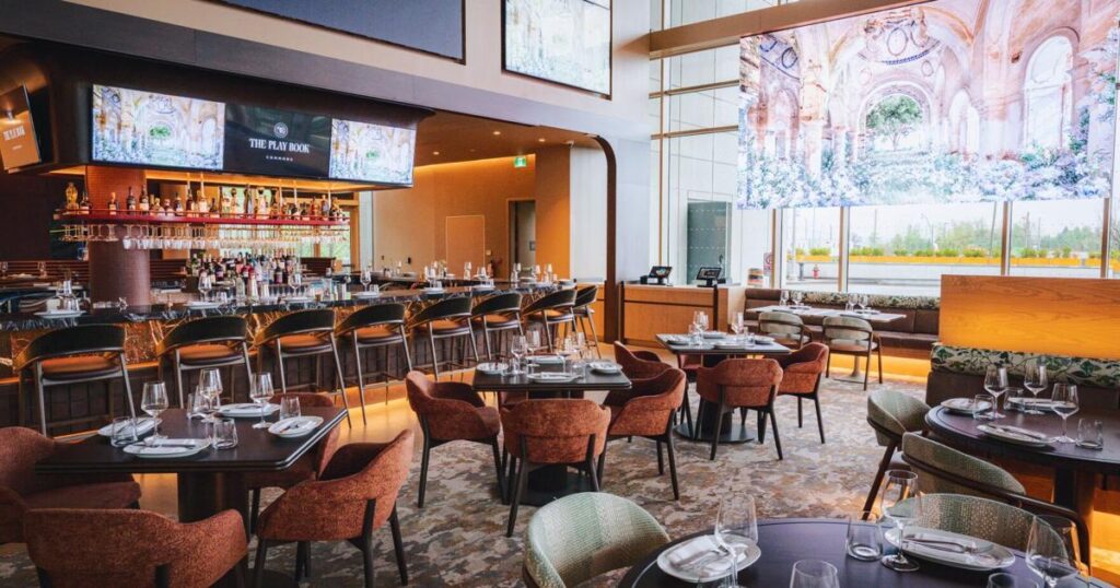 Un nouveau restaurant avec théâtre sportif ouvre ses portes dans cet hôtel de Toronto