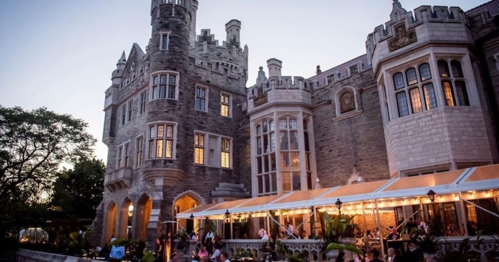 12 restaurants situés dans certains des bâtiments historiques les plus emblématiques de Toronto