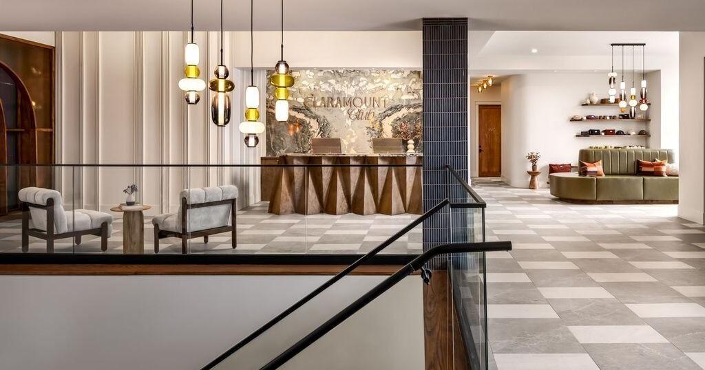 Hôtel historique en Ontario rénové avec spa, deux restaurants et promenade en bord de lac