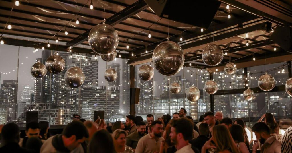 Où Fêter la Réveillon du Nouvel An à Toronto pour accueillir 2026