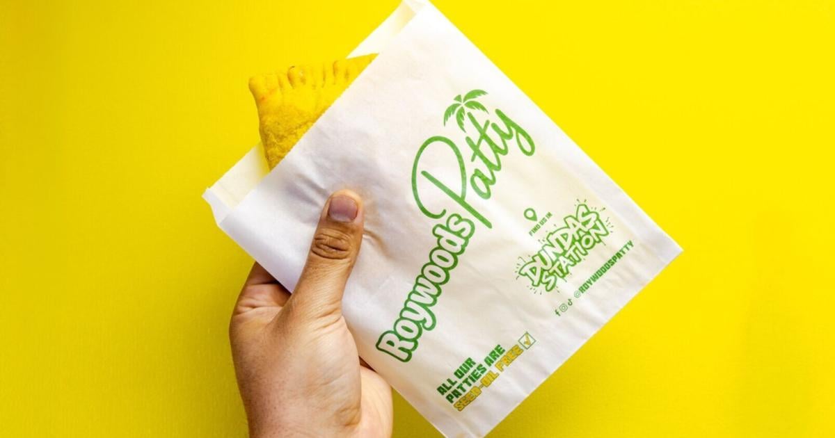 Nouvelle boutique de patties jamaïcains ouverte cette semaine dans une station de métro à Toronto avec offre de nourriture gratuite