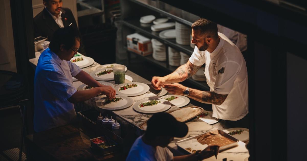 Restaurants populaires à Toronto : comment ils innovent et s’adaptent pour répondre aux nouvelles attentes des clients