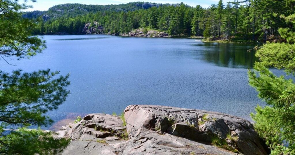 L'Ontario ouvre de nouveaux campings dans 3 parcs emblématiques : dates de réservation et détails de l'expansion