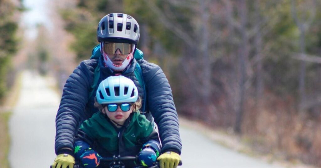 Notre famille a parcouru une partie de la magnifique piste de 610 km du Nouveau-Brunswick avec un tout-petit !