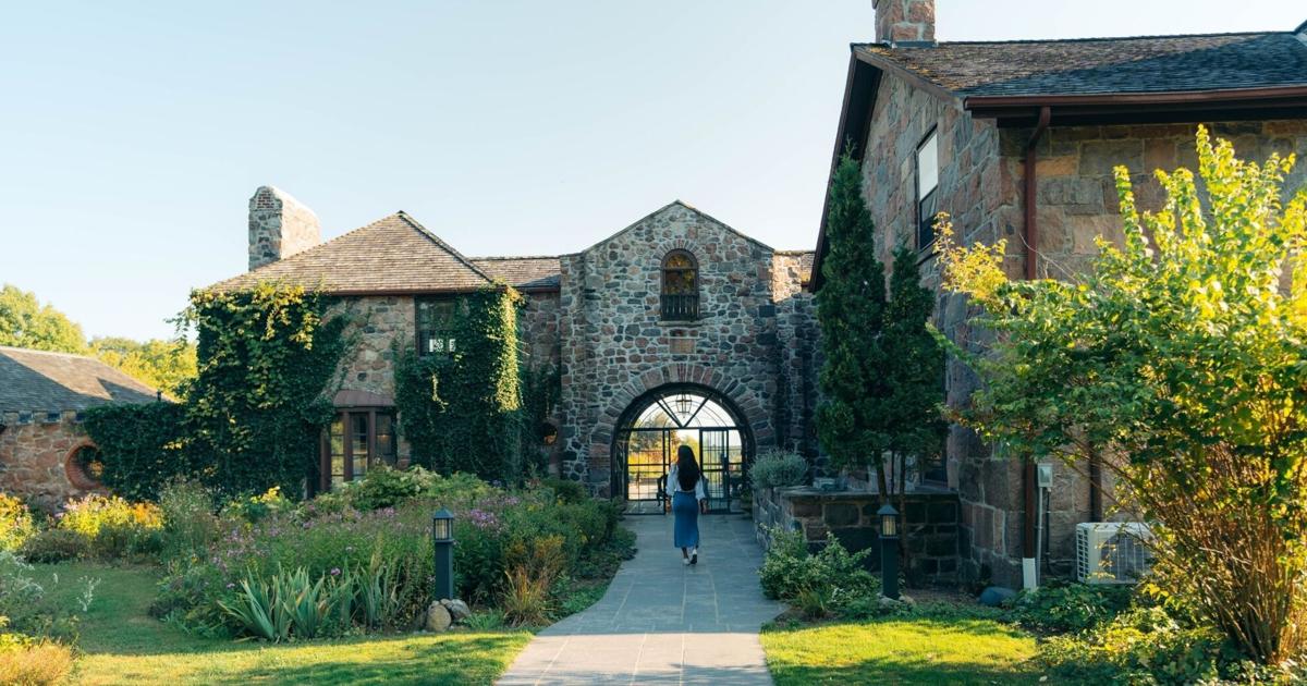 Stations balnéaires tout compris en Ontario idéales pour des escapades estivales, avec des lodges historiques et des spas de renommée mondiale