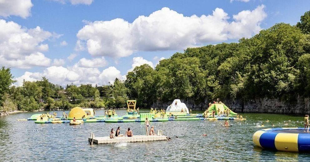 La plus grande piscine extérieure d'eau douce du Canada, située à Ontario, ferme bientôt ses portes à Stonetown