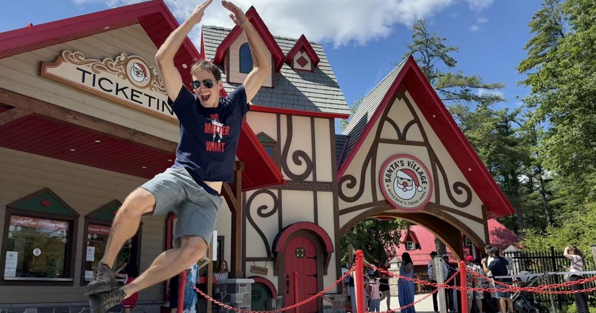 Parc d'attractions festif à Muskoka : Rennes, montagnes russes et Père Noël pour un Noël magique