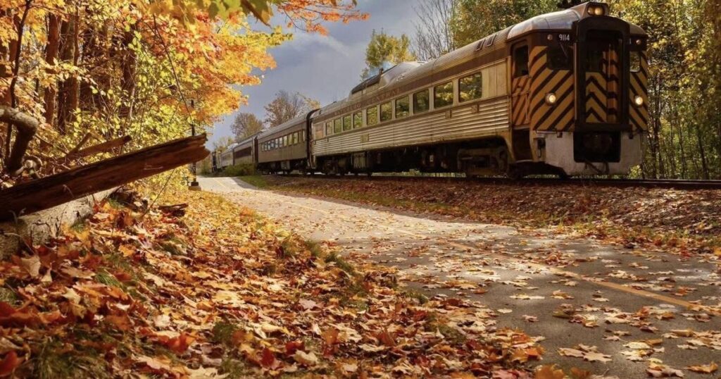 Balade en train historique à travers la campagne pittoresque de l'Ontario : voyage dans le temps
